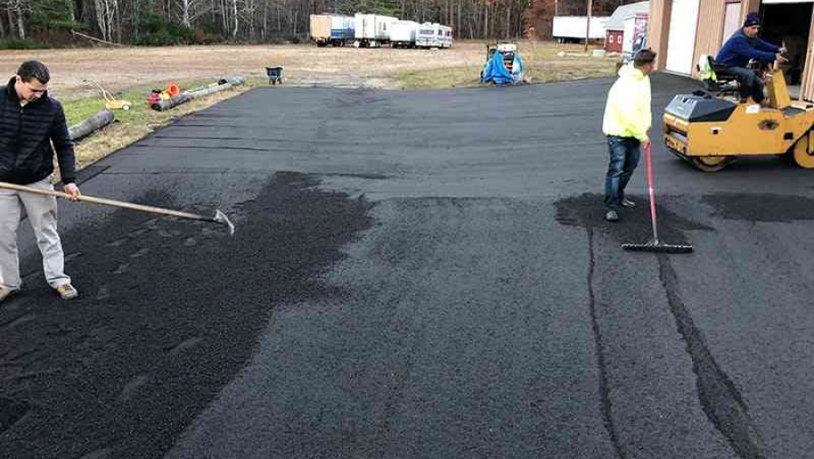Asphalt Sealcoating